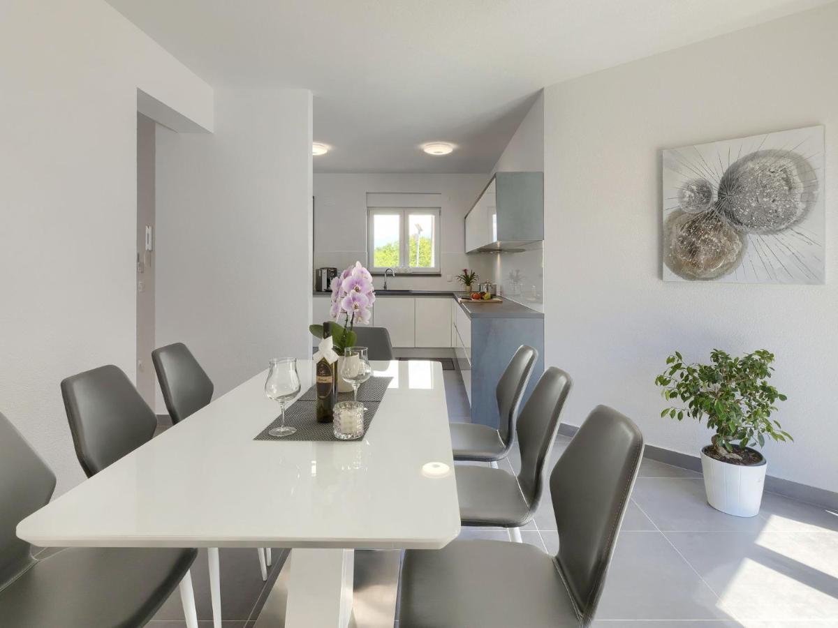 Holiday Home Villa Gocci By Interhome Kmeti Dış mekan fotoğraf
