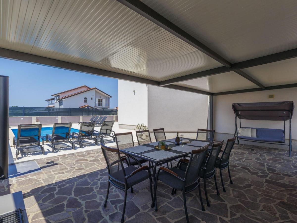 Holiday Home Villa Gocci By Interhome Kmeti Dış mekan fotoğraf