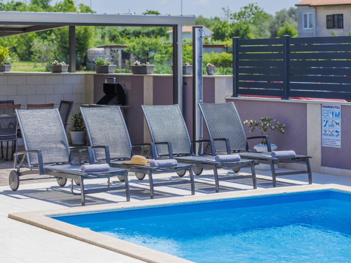Holiday Home Villa Gocci By Interhome Kmeti Dış mekan fotoğraf