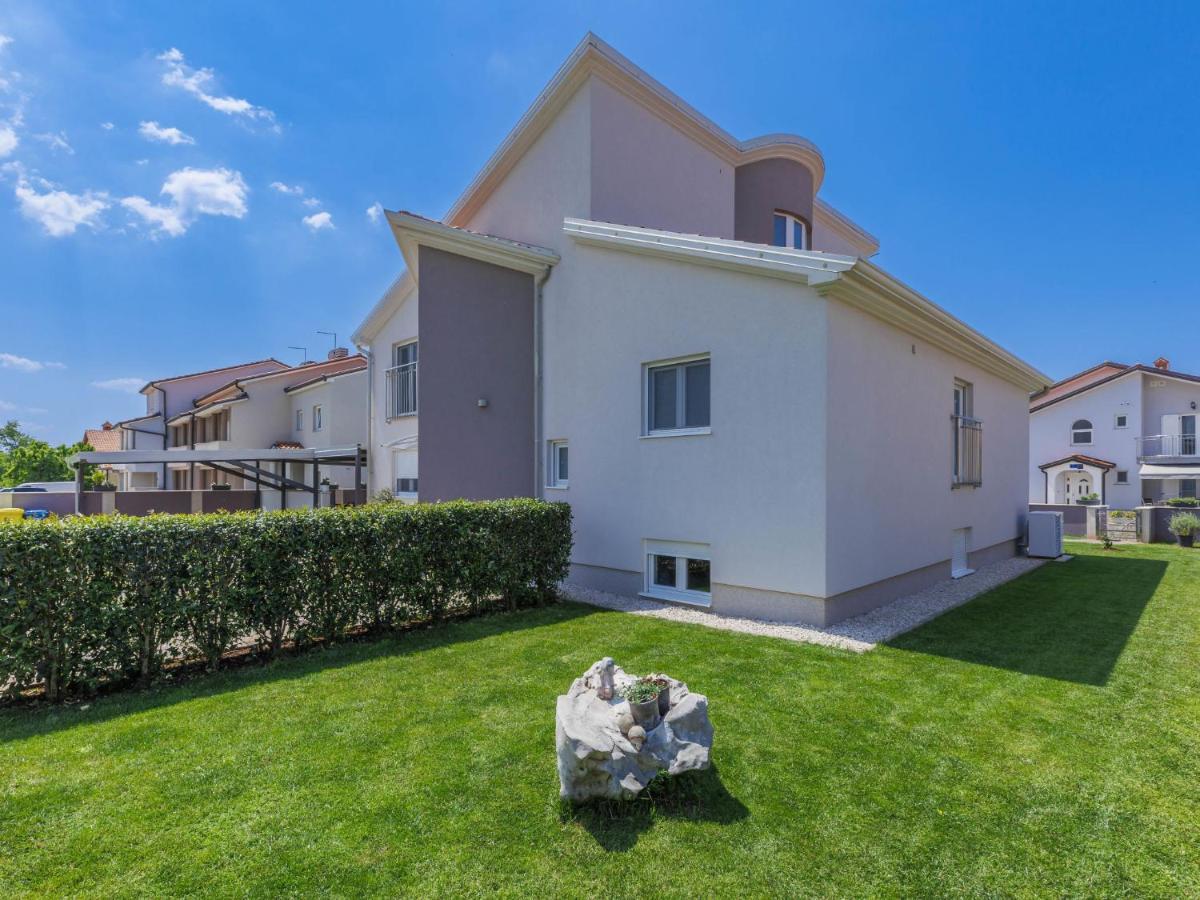 Holiday Home Villa Gocci By Interhome Kmeti Dış mekan fotoğraf