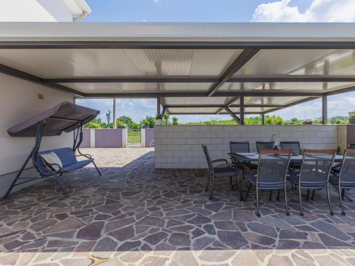 Holiday Home Villa Gocci By Interhome Kmeti Dış mekan fotoğraf
